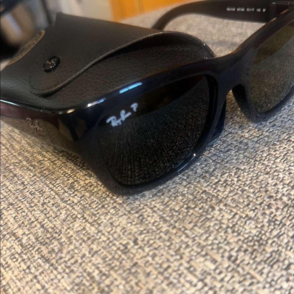 Ray-Ban Classic Black Sunglasses